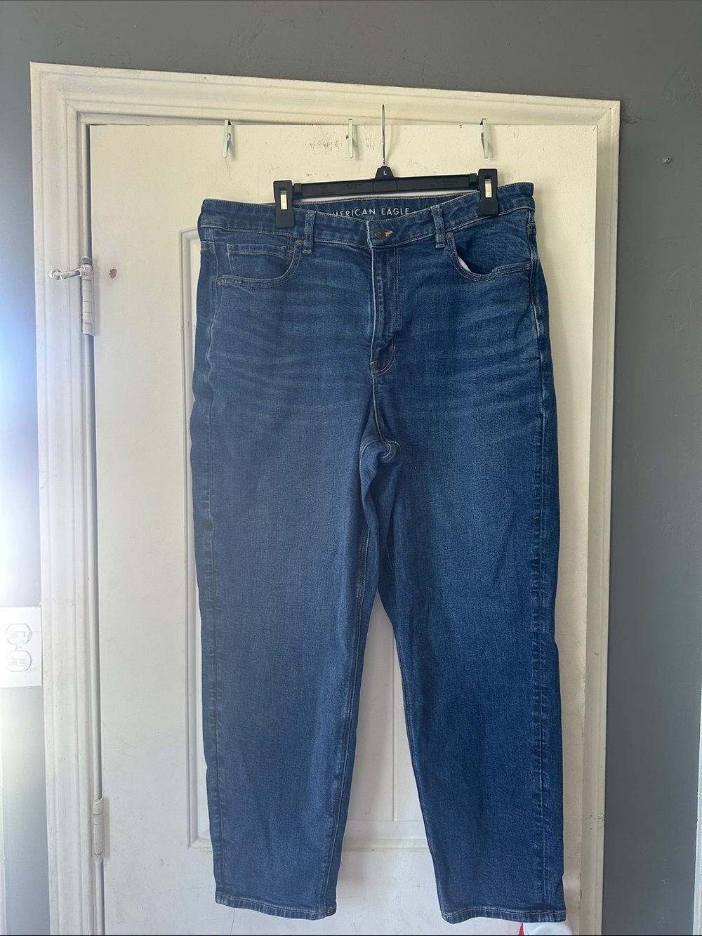 American Eagle Classic Mid Wash Mom Jean-18 Regular
